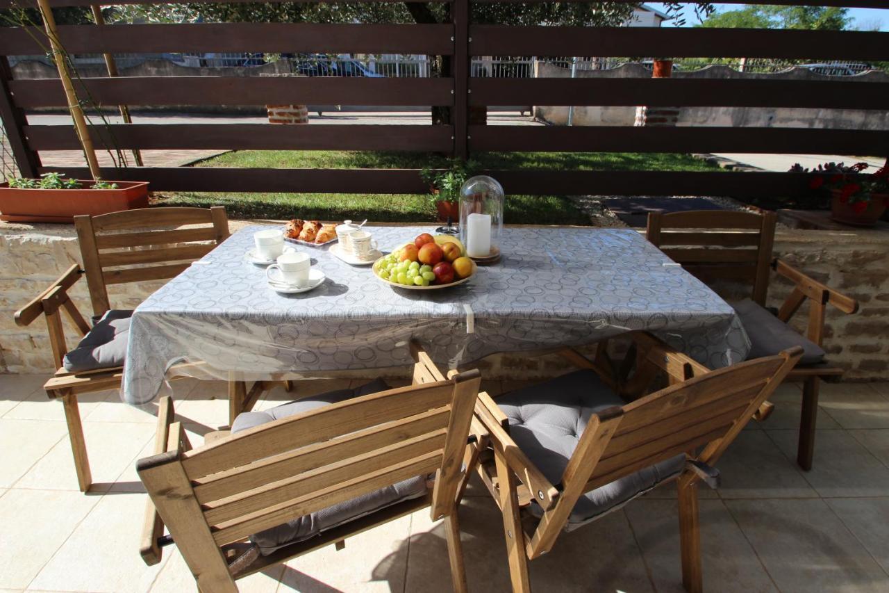 Apartment Luigi Poreč Buitenkant foto